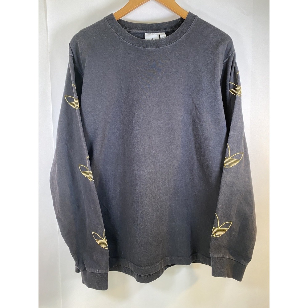 ADIDAS LONG SLEEVE BLK SHIRT EMBROIDERED LOGO ON SLEEVES IN YELLOW